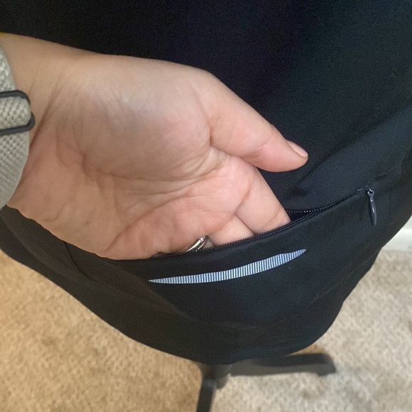 Under armour long sleeve - Picture 6 of 8